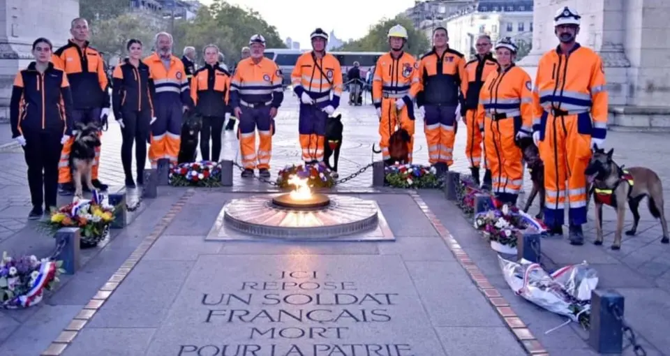 Ravivage de la flamme du soldat inconnu le 7 octobre 2023